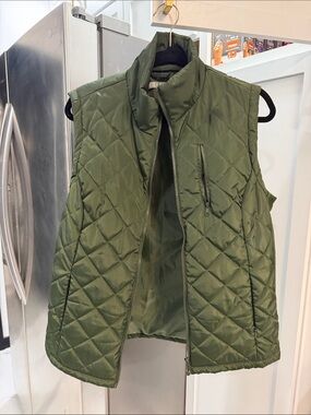 Quilted Olive Green Women’s Vest - Unbranded